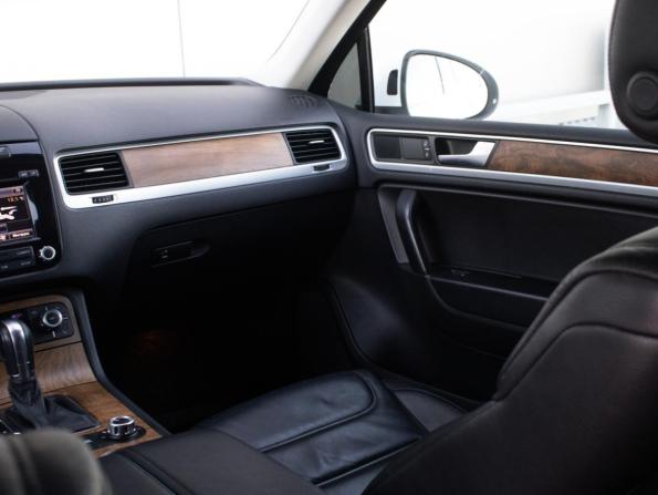Volkswagen Touareg II с пробегом 2013 года, цена 2 173 000 рублей, 145757 км, внедорожник, Автокод Объявления