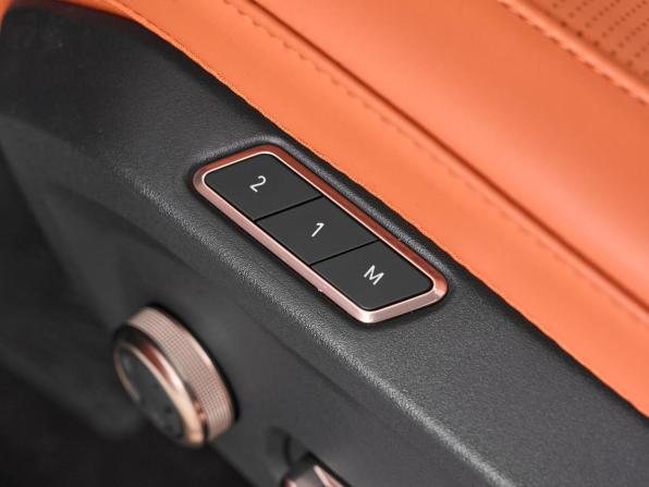 Lynk &amp; Co 900 с пробегом 2025 года, цена 7 815 000 рублей, 5 км, внедорожник, Автокод Объявления