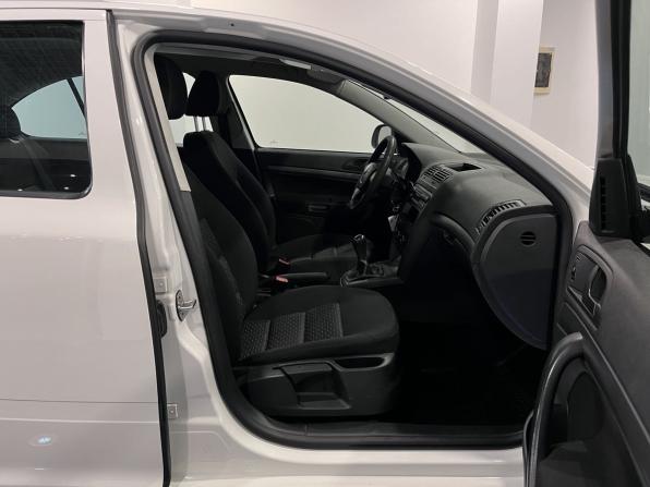 Skoda Octavia II (A5) Рестайлинг с пробегом 2013 года, цена 735 000 рублей, 235334 км, лифтбек, Автокод Объявления