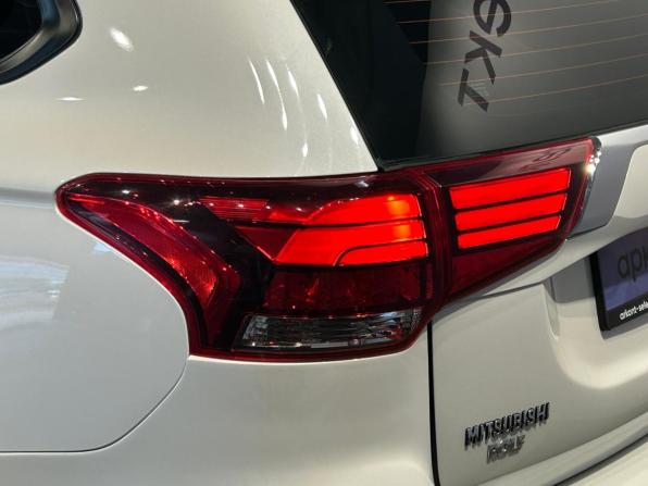 Mitsubishi Outlander III Рестайлинг 2 с пробегом 2015 года, цена 1 613 000 рублей, 145251 км, внедорожник, Автокод Объявления