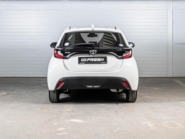 Toyota Yaris IV с пробегом 2020 года, цена 1 275 000 рублей, 139385 км, хэтчбек, Автокод Объявления