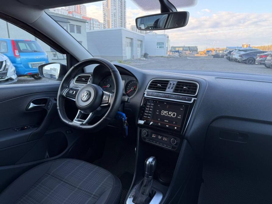 Volkswagen Polo V Рестайлинг Санкт-Петербург  - изображение 24