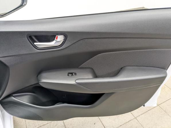 Hyundai Solaris II Рестайлинг с пробегом 2022 года, цена 1 590 000 рублей, 107306 км, седан, Автокод Объявления
