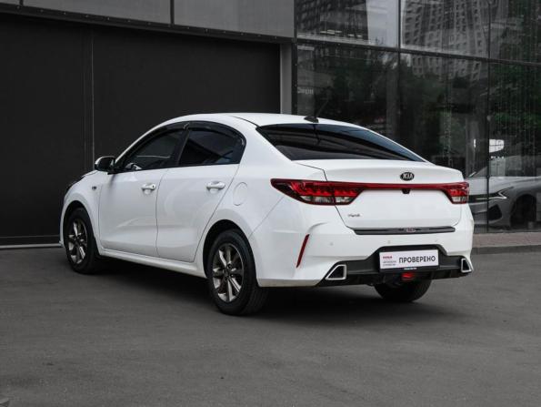 Kia Rio IV Рестайлинг с пробегом 2020 года, цена 1 600 000 рублей, 94464 км, седан, Автокод Объявления
