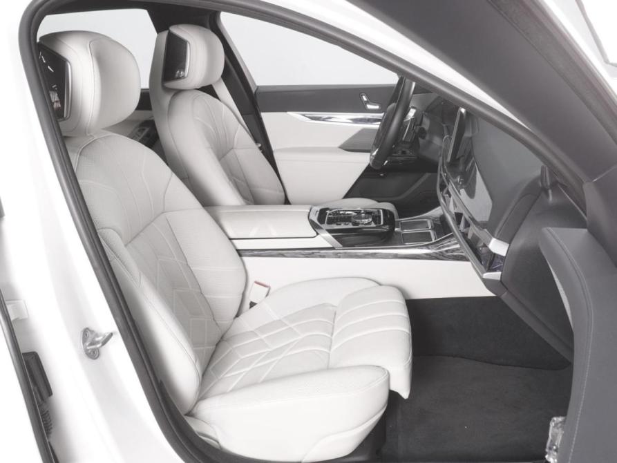 BMW 7 серии VII (G70) Ростов-на-Дону  - изображение 8