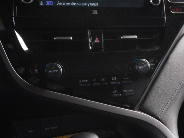 Toyota Camry VIII (XV70) Рестайлинг с пробегом 2022 года, цена 3 299 000 рублей, 136025 км, седан, Автокод Объявления