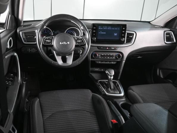 Kia Ceed III Рестайлинг с пробегом 2022 года, цена 2 199 000 рублей, 60984 км, хэтчбек, Автокод Объявления