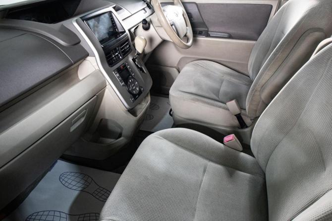 Toyota Noah II (R70) с пробегом 2009 года, цена 1 299 000 рублей, 123500 км, минивэн, Автокод Объявления