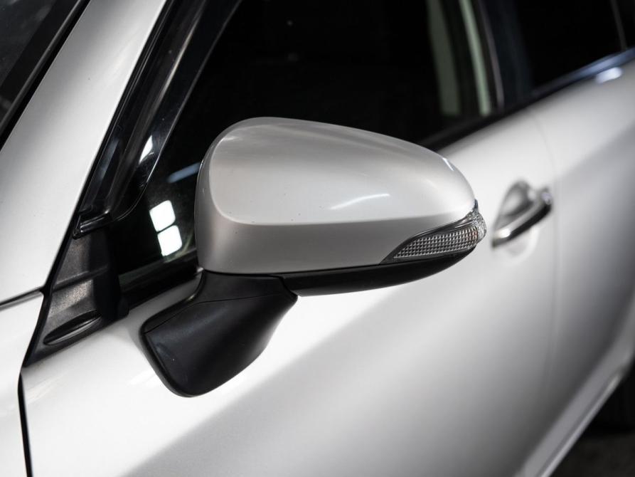 Toyota Corolla XI (E160 E170 E180) Рестайлинг 1 Иркутск  - изображение 19