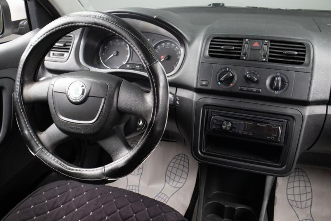 Skoda Fabia II Рестайлинг с пробегом 2011 года, цена 489 000 рублей, 210228 км, хэтчбек, Автокод Объявления