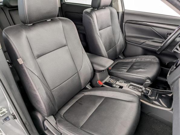 Mitsubishi Outlander III Рестайлинг 2 с пробегом 2017 года, цена 2 100 000 рублей, 113346 км, внедорожник, Автокод Объявления