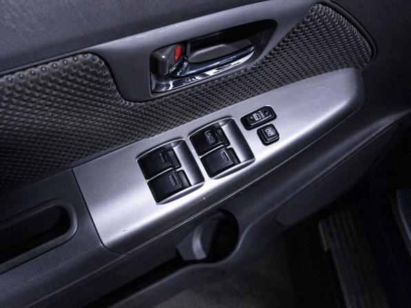 Toyota Hilux VII Рестайлинг с пробегом 2011 года, цена 1 850 000 рублей, 212109 км, пикап, Автокод Объявления