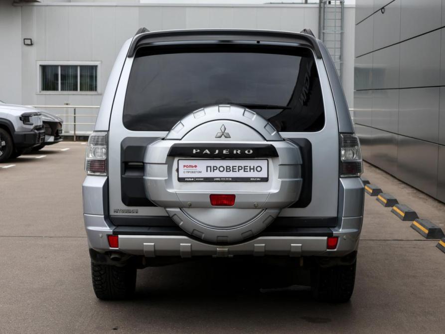 Mitsubishi Pajero IV Рестайлинг 1 Москва  - изображение 7