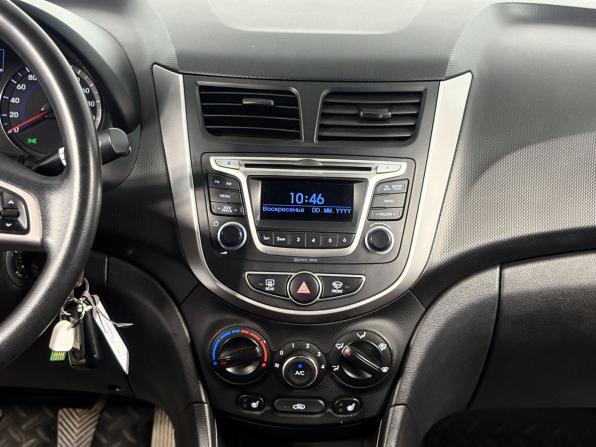 Hyundai Solaris I Рестайлинг с пробегом 2014 года, цена 899 000 рублей, 214805 км, седан, Автокод Объявления