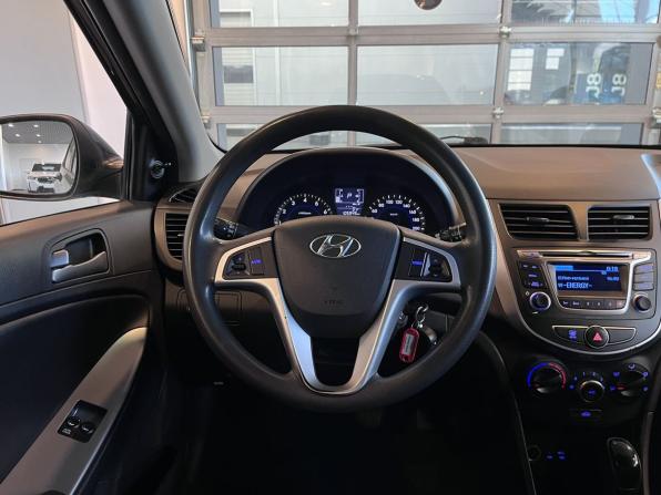 Hyundai Solaris I Рестайлинг с пробегом 2016 года, цена 1 336 000 рублей, 106000 км, седан, Автокод Объявления