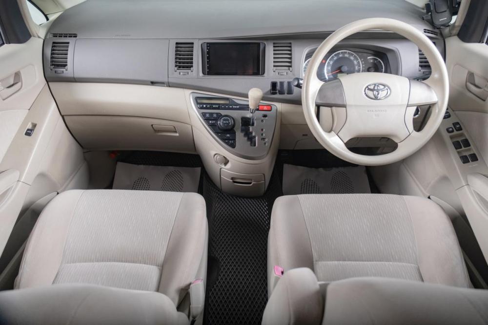 Toyota ISis I Рестайлинг Томск  - изображение 11