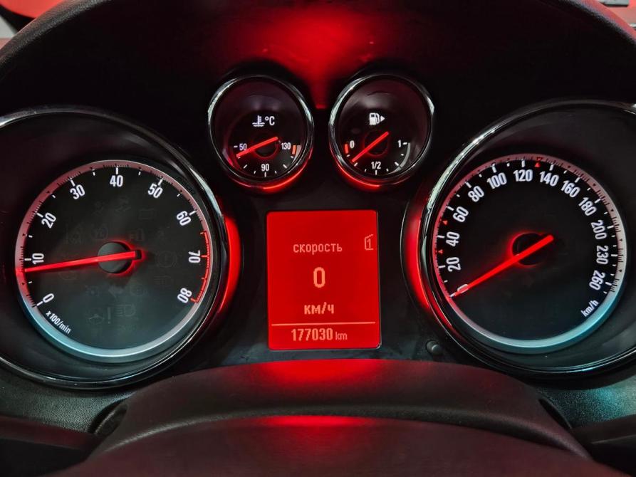 Opel Astra J Рестайлинг Вологда  - изображение 10