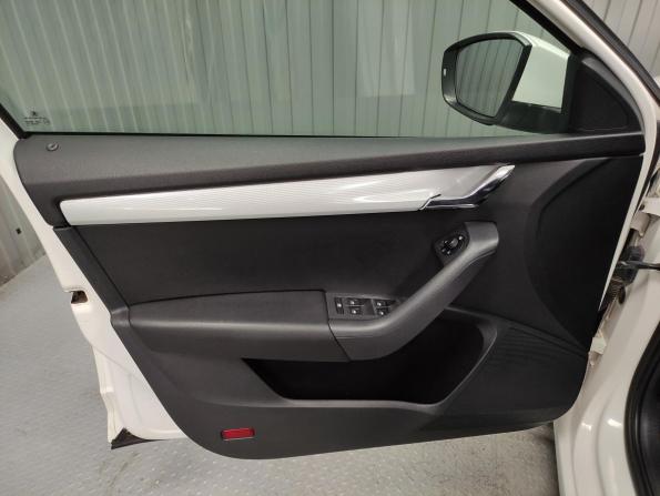 Skoda Octavia III (A7) с пробегом 2014 года, цена 999 000 рублей, 206205 км, лифтбек, Автокод Объявления