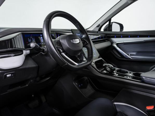 Geely Atlas II с пробегом 2024 года, цена 2 700 000 рублей, 23900 км, внедорожник, Автокод Объявления