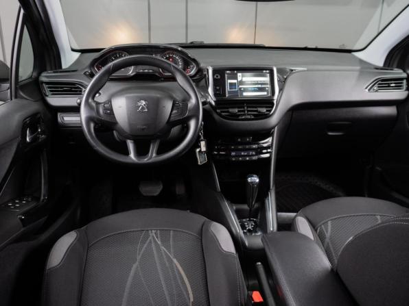 Peugeot 208 I с пробегом 2013 года, цена 850 000 рублей, 64972 км, хэтчбек, Автокод Объявления