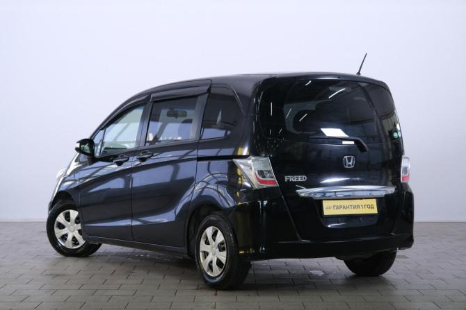 Honda Freed I с пробегом 2013 года, цена 1 199 000 рублей, 123500 км, компактвэн, Автокод Объявления