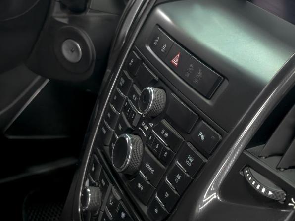Opel Astra J с пробегом 2010 года, цена 589 900 рублей, 208000 км, универсал, Автокод Объявления