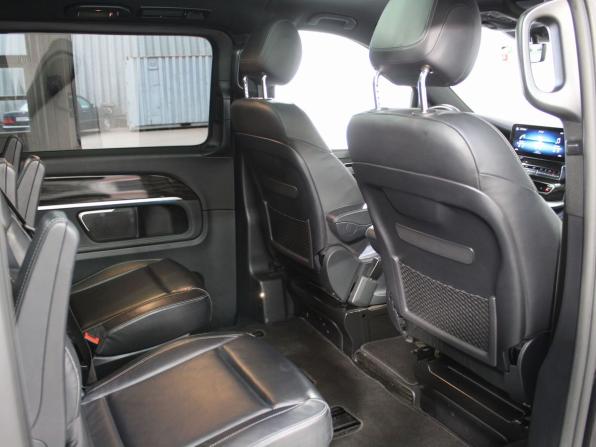 Mercedes-Benz V-Класс III (W447) Рестайлинг с пробегом 2022 года, цена 7 000 000 рублей, 113079 км, минивэн, Автокод Объявления