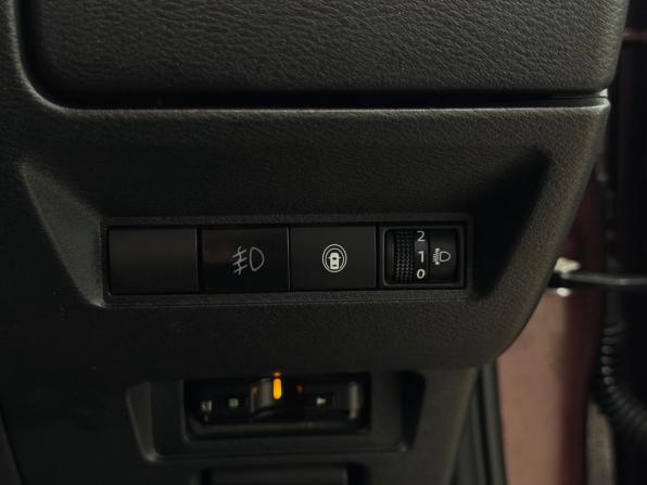 Nissan Note III с пробегом 2021 года, цена 1 220 000 рублей, 143662 км, хэтчбек, Автокод Объявления