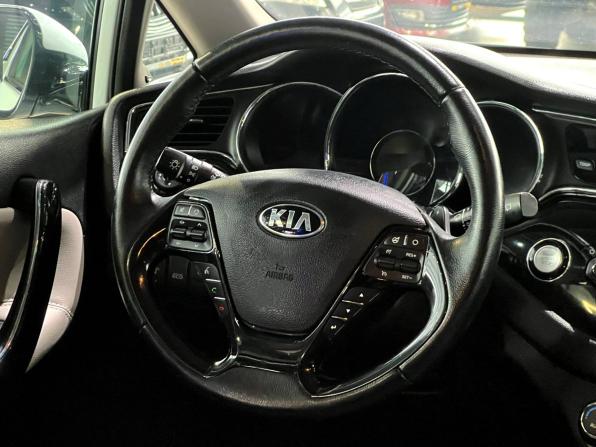 Kia Ceed II Рестайлинг с пробегом 2018 года, цена 1 635 000 рублей, 95000 км, хэтчбек, Автокод Объявления