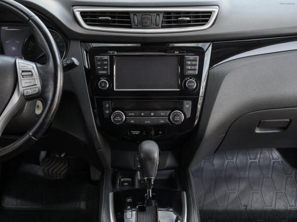 Nissan Qashqai II с пробегом 2018 года, цена 1 149 000 рублей, 272673 км, внедорожник, Автокод Объявления