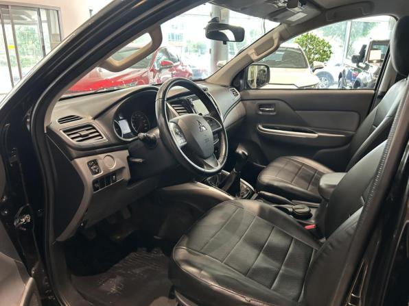 Mitsubishi L200 V с пробегом 2015 года, цена 2 104 000 рублей, 89657 км, пикап, Автокод Объявления