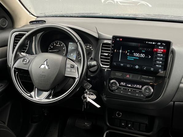 Mitsubishi Outlander III Рестайлинг 2 с пробегом 2017 года, цена 1 820 700 рублей, 156422 км, внедорожник, Автокод Объявления
