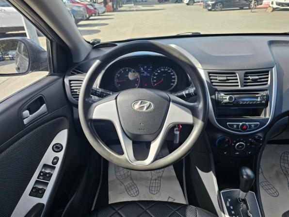 Hyundai Solaris I с пробегом 2011 года, цена 779 995 рублей, 140900 км, седан, Автокод Объявления