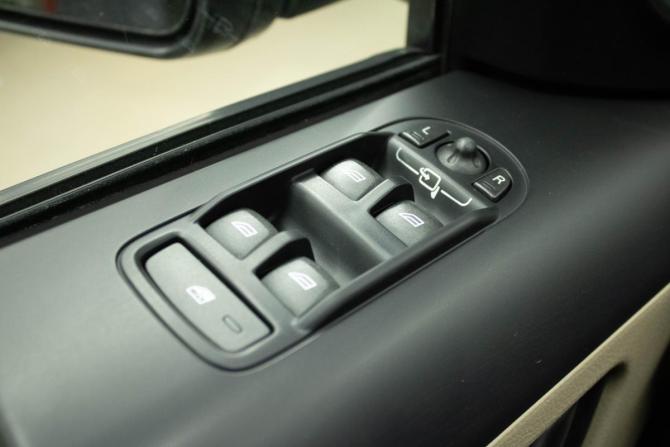 Land Rover Freelander II Рестайлинг с пробегом 2011 года, цена 1 399 000 рублей, 173885 км, внедорожник, Автокод Объявления