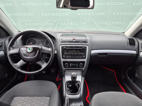 Skoda Octavia II (A5) Рестайлинг с пробегом 2012 года, цена 780 000 рублей, 180562 км, лифтбек, Автокод Объявления