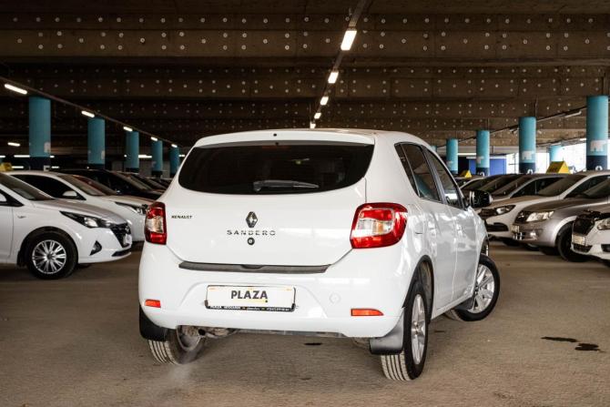 Renault Sandero II Рестайлинг с пробегом 2018 года, цена 1 089 000 рублей, 107665 км, хэтчбек, Автокод Объявления