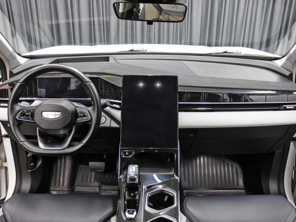 Geely Atlas II с пробегом 2024 года, цена 2 498 000 рублей, 99612 км, внедорожник, Автокод Объявления