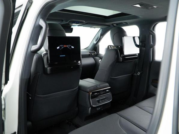 Toyota Land Cruiser 300 Series с пробегом 2022 года, цена 10 827 444 рубля, 27382 км, внедорожник, Автокод Объявления