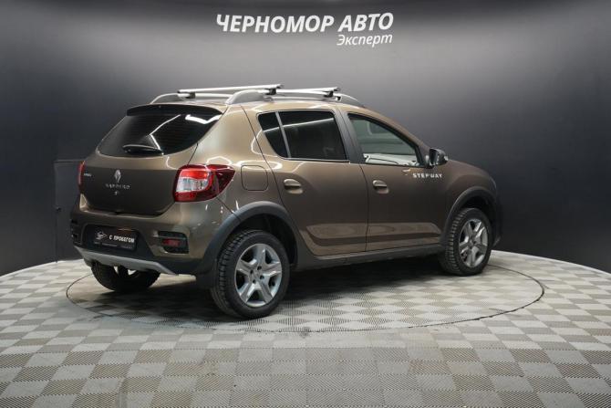 Renault Sandero II Рестайлинг с пробегом 2018 года, цена 1 255 000 рублей, 68487 км, хэтчбек, Автокод Объявления