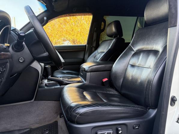 Toyota Land Cruiser 200 Series Рестайлинг 1 с пробегом 2014 года, цена 3 890 000 рублей, 219338 км, внедорожник, Автокод Объявления