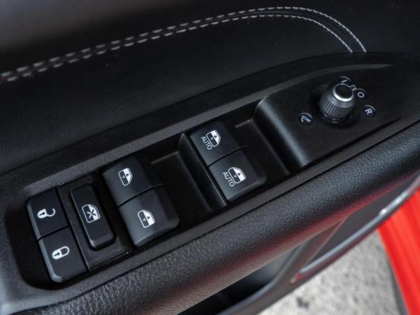 Jeep Compass II Рестайлинг с пробегом 2022 года, цена 3 600 000 рублей, 22623 км, внедорожник, Автокод Объявления