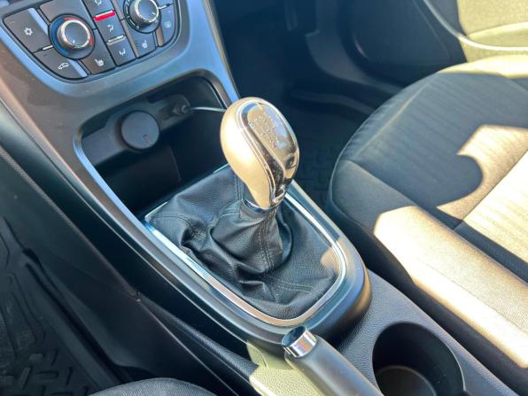 Opel Astra J Рестайлинг с пробегом 2013 года, цена 960 000 рублей, 82596 км, универсал, Автокод Объявления