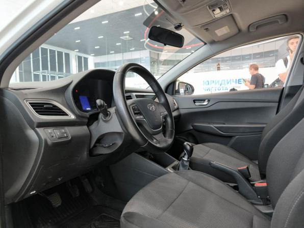 Hyundai Solaris II Рестайлинг с пробегом 2021 года, цена 995 000 рублей, 186264 км, седан, Автокод Объявления