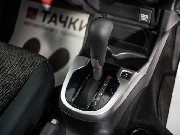 Honda Fit III с пробегом 2016 года, цена 985 000 рублей, 110577 км, хэтчбек, Автокод Объявления