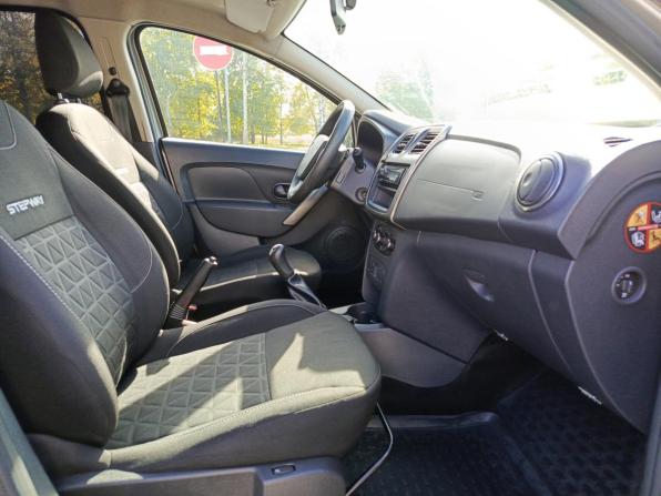 Renault Sandero II с пробегом 2017 года, цена 768 000 рублей, 39382 км, хэтчбек, Автокод Объявления