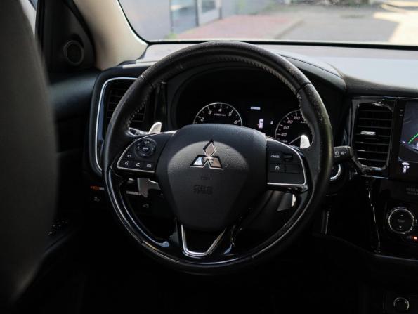 Mitsubishi Outlander III Рестайлинг 3 с пробегом 2018 года, цена 2 800 000 рублей, 46049 км, внедорожник, Автокод Объявления