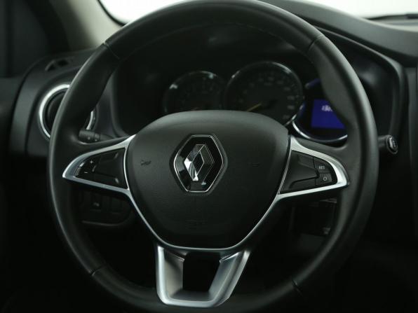 Renault Logan II Рестайлинг с пробегом 2018 года, цена 742 000 рублей, 132000 км, седан, Автокод Объявления