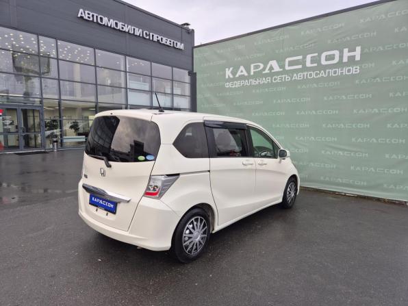 Honda Freed I Рестайлинг с пробегом 2011 года, цена 1 050 000 рублей, 154205 км, компактвэн, Автокод Объявления