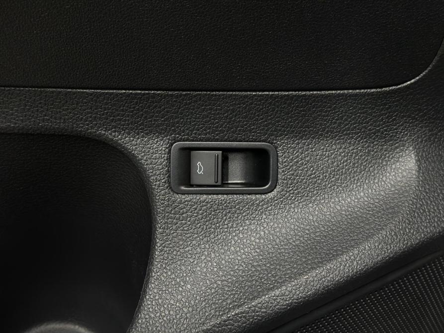 Volkswagen Polo V Рестайлинг Санкт-Петербург  - изображение 16