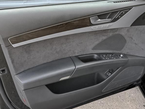 Audi A8 III (D4) Рестайлинг с пробегом 2016 года, цена 2 900 000 рублей, 90722 км, седан, Автокод Объявления